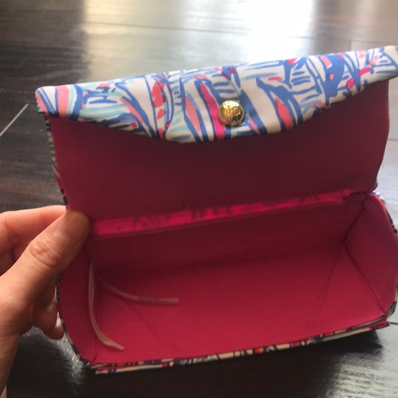 Lilly Pulitzer Sunglass Case - Picture 2 of 3